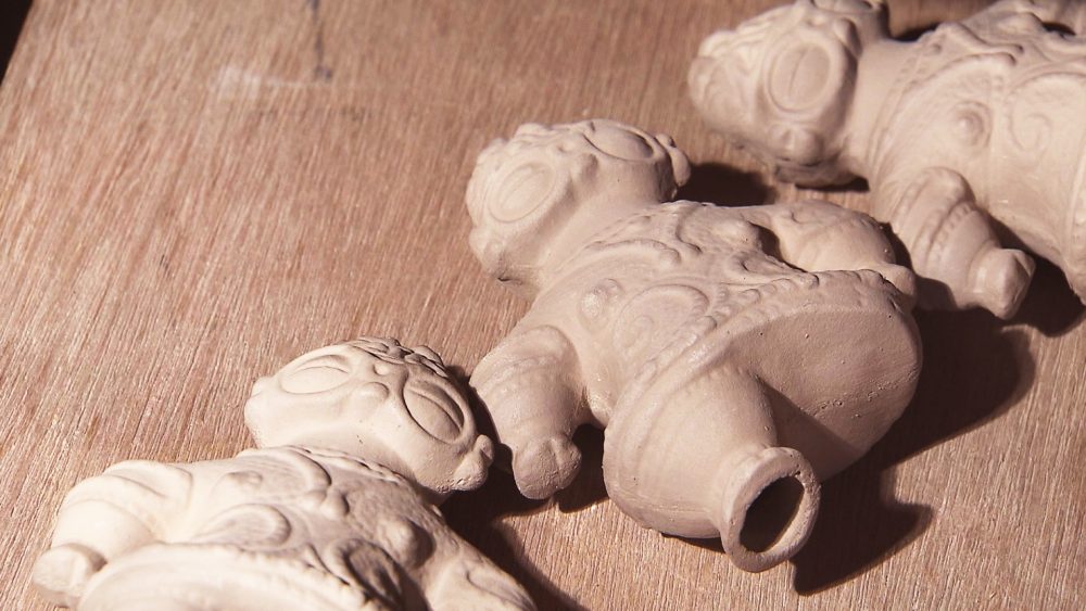 手作りの土偶も