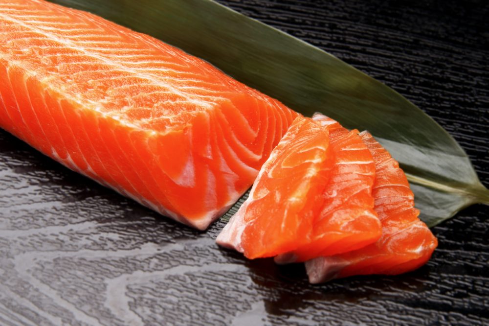 鮮やかな色と上品な脂＆旨み！青森のご当地サーモン「青い森紅サーモン」