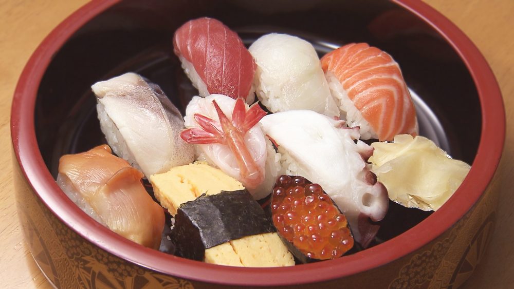 握り9貫にお吸い物がセット