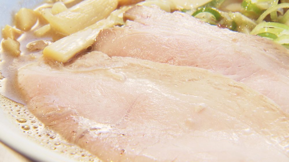 大きなチャーシューも印象的