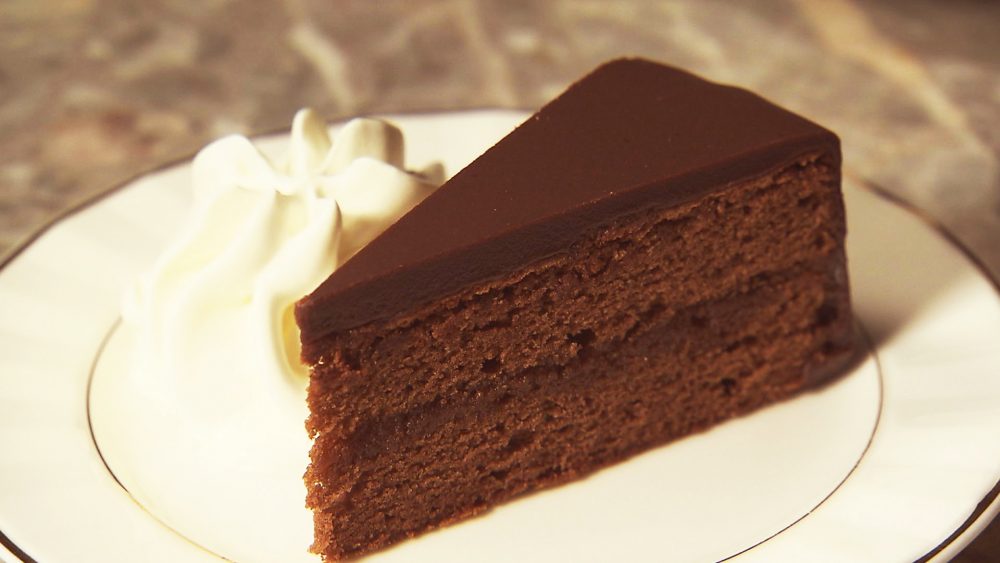濃厚なチョコレートがたまらない「ザッハートルテ」