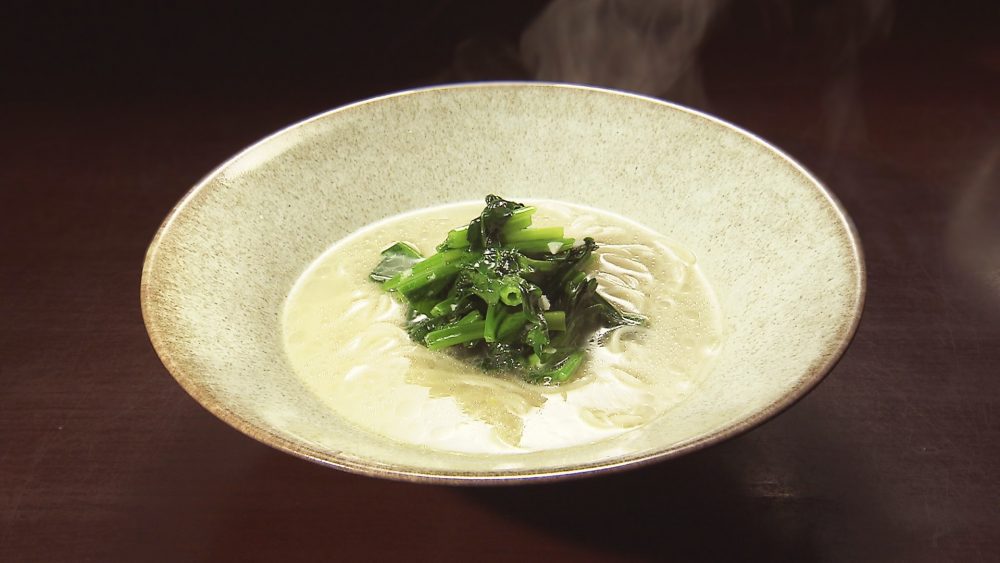 十和田産ホウレン草とニンニクの塩温麺