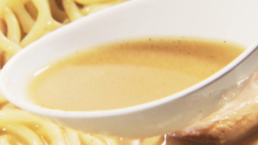 だしのベースはアジ