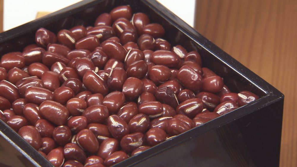 北海道産の大粒な小豆を使用