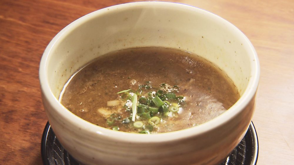 動物系のスープと魚介風味のかえし