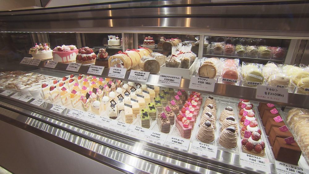 30種類以上のケーキや焼き菓子