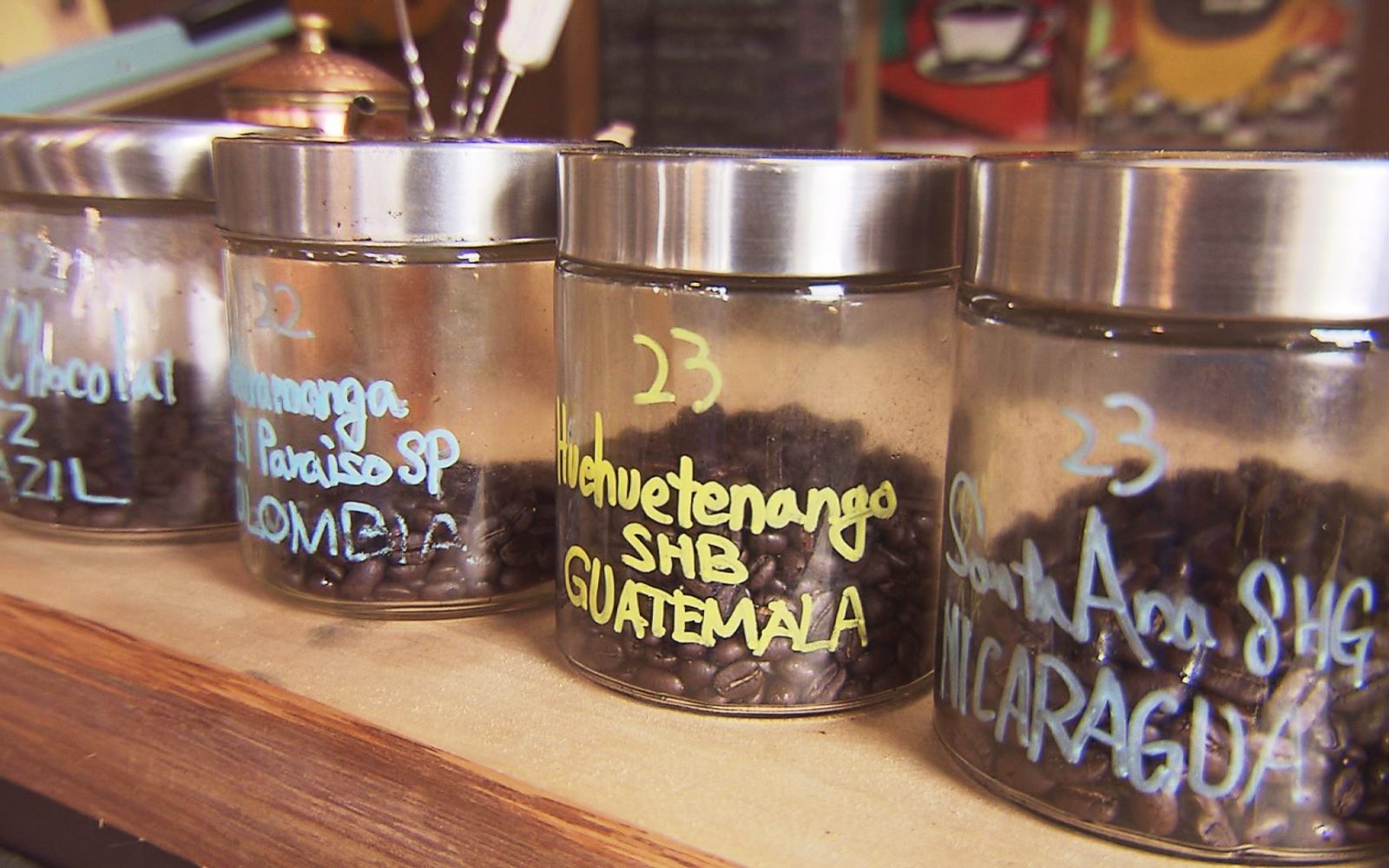 住宅街に佇むこだわりのコーヒースタンド