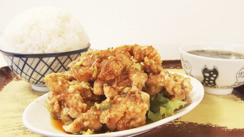 大きな唐揚げが大盛り