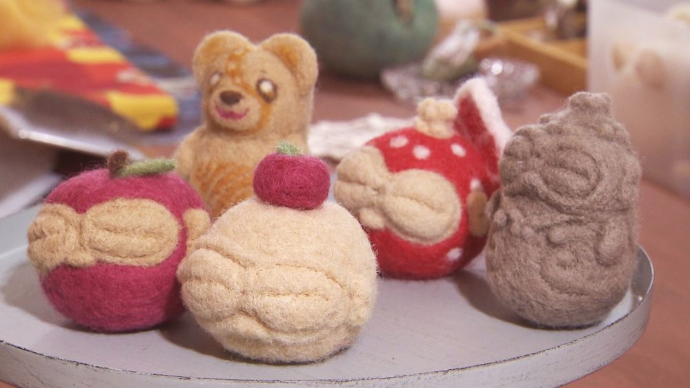 羊毛フェルトを使ったかわいらしいハンドメイド商品