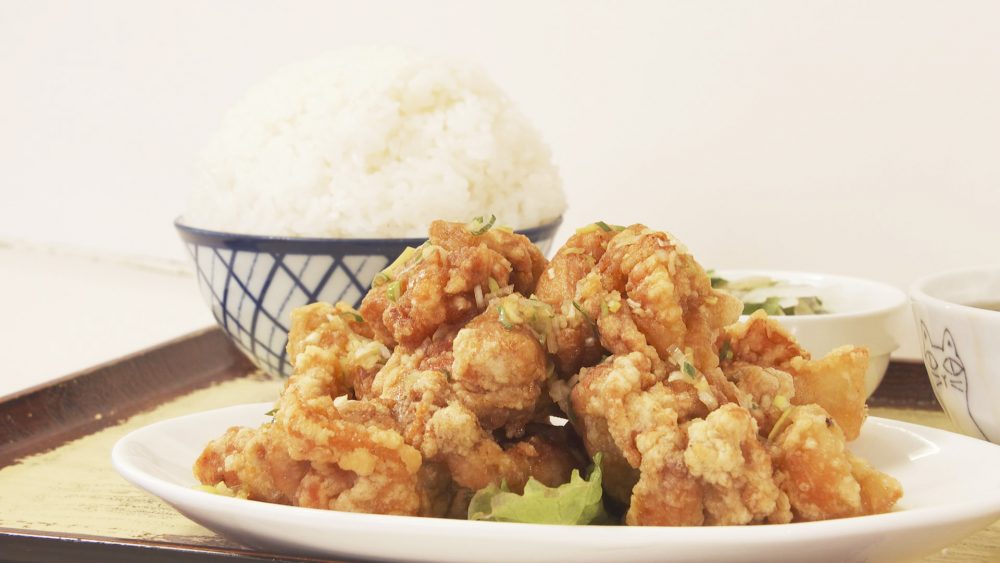 西弘前で学生にも人気！本格的な中華定食「ユーリンチ定食」