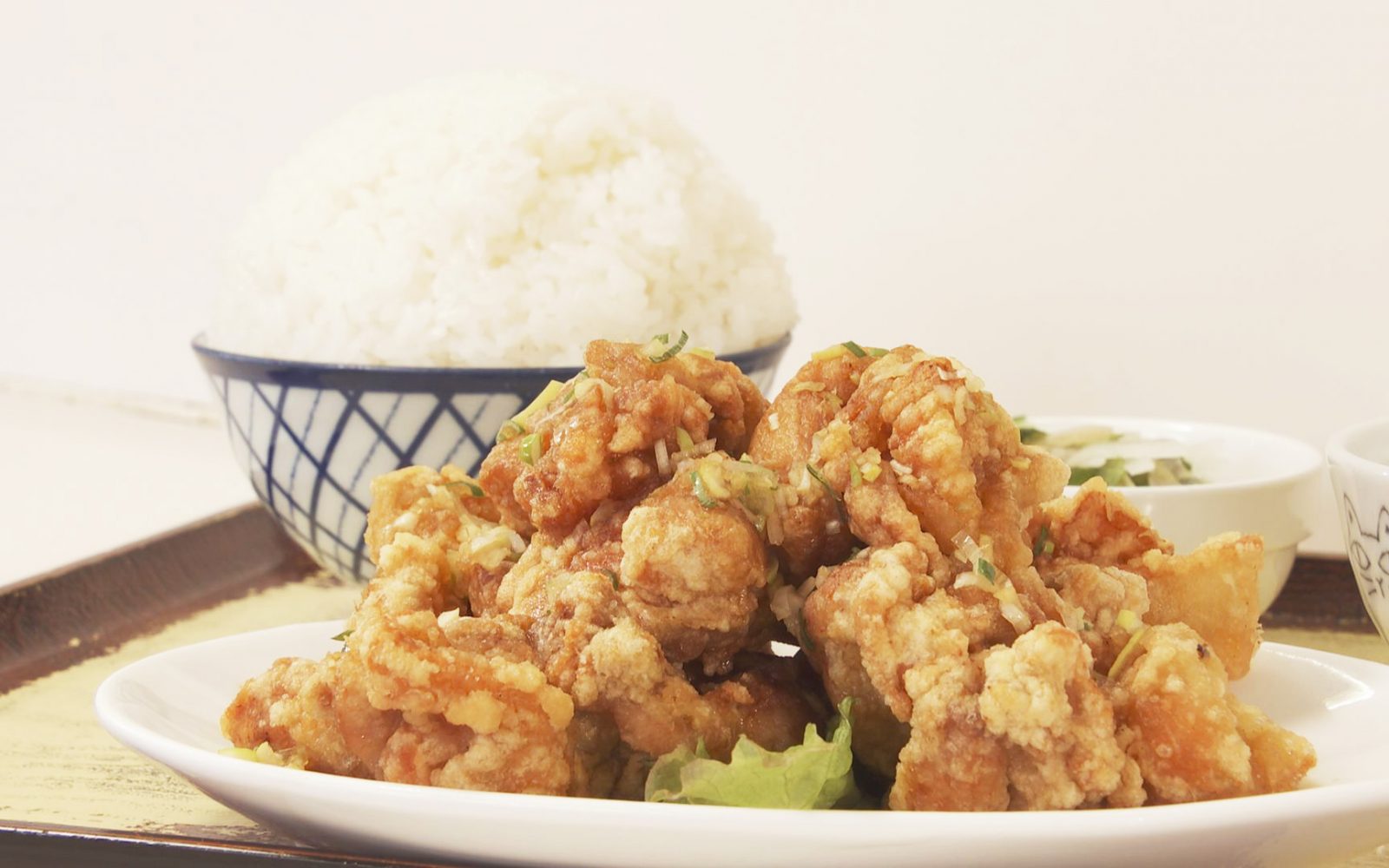 西弘前で学生にも人気！本格的な中華定食「ユーリンチ定食」