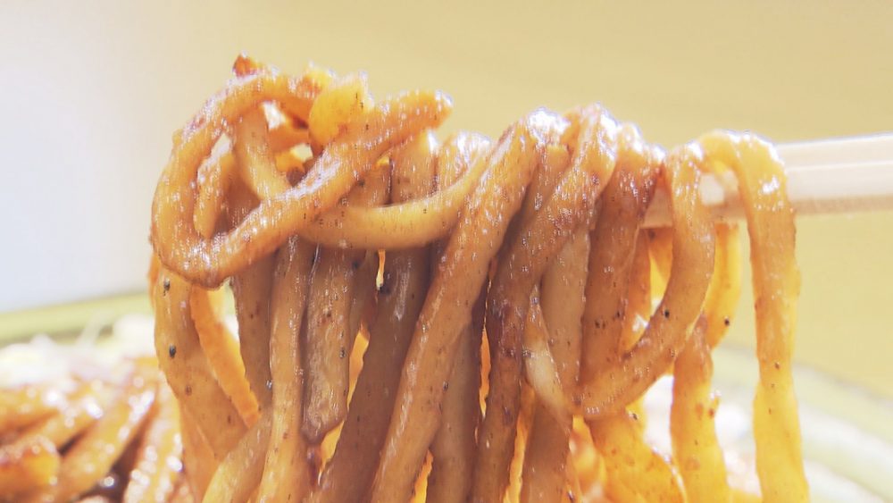 太めのストレート麵