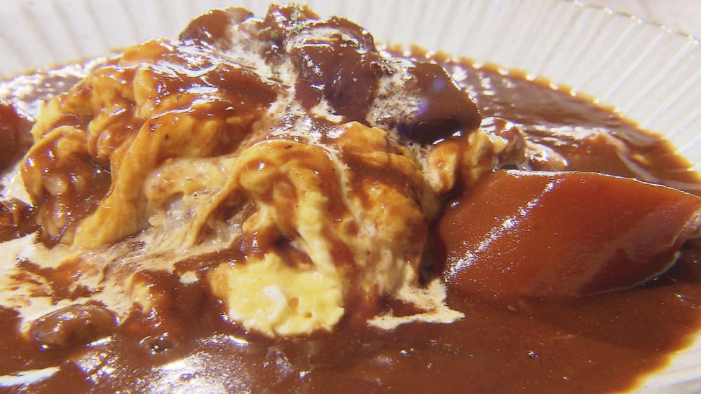 ビーフシチューには赤ワイン使用