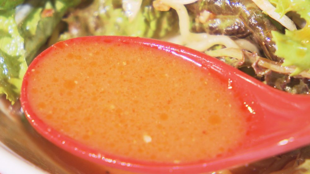 鶏がらスープやごま油などの味噌ダレ