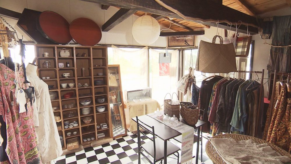 「蔵布人えにし堂」併設