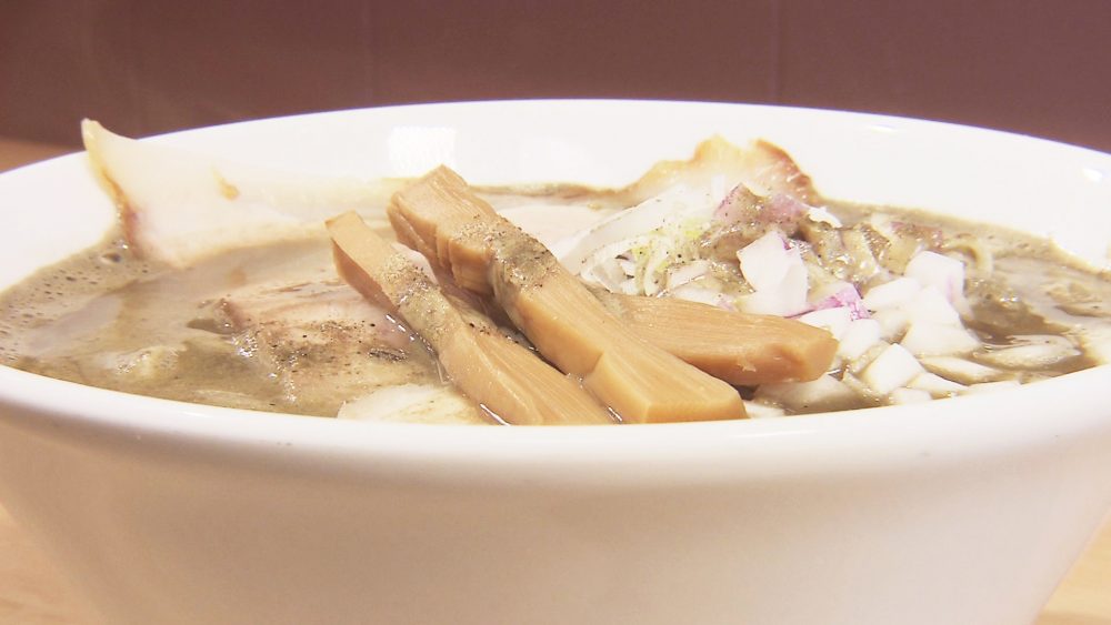 コクのある深いダシ！煮干しのうま味「濃厚煮干そば」