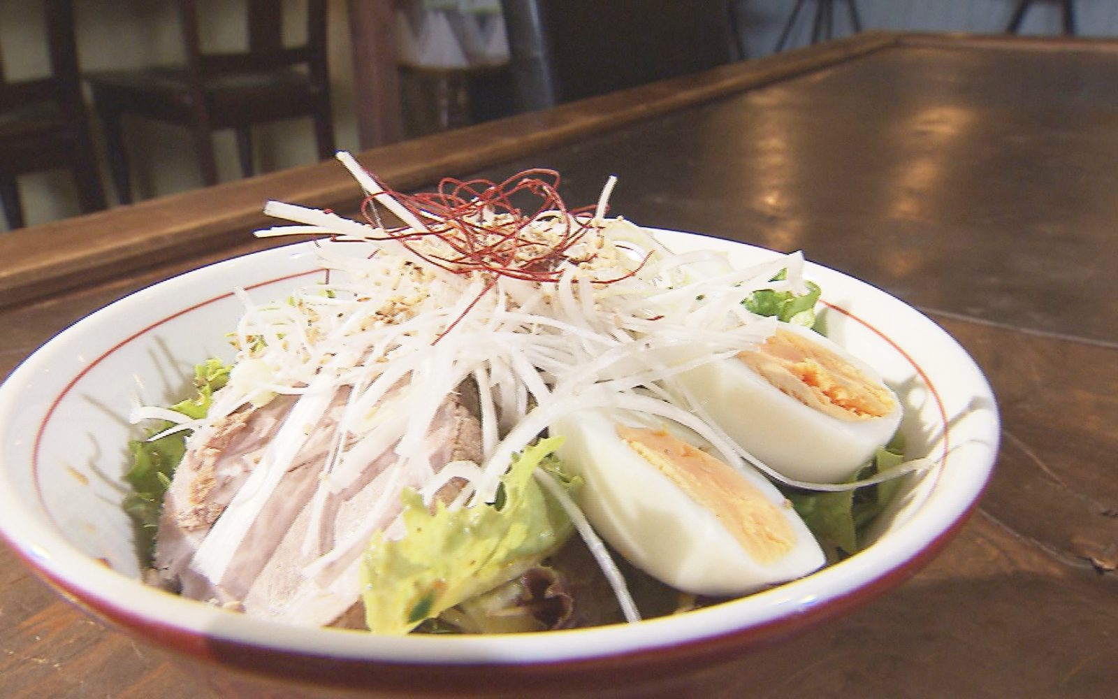 夏限定！体にも優しいピリッと辛い冷やし麺