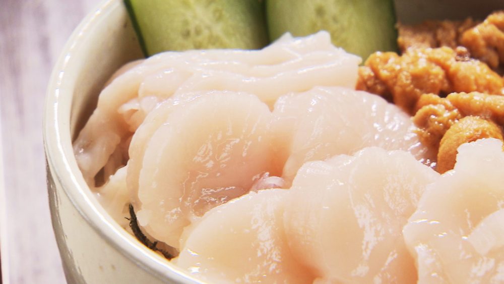 むつ湾の恵み！うに＆ほたて絶品丼