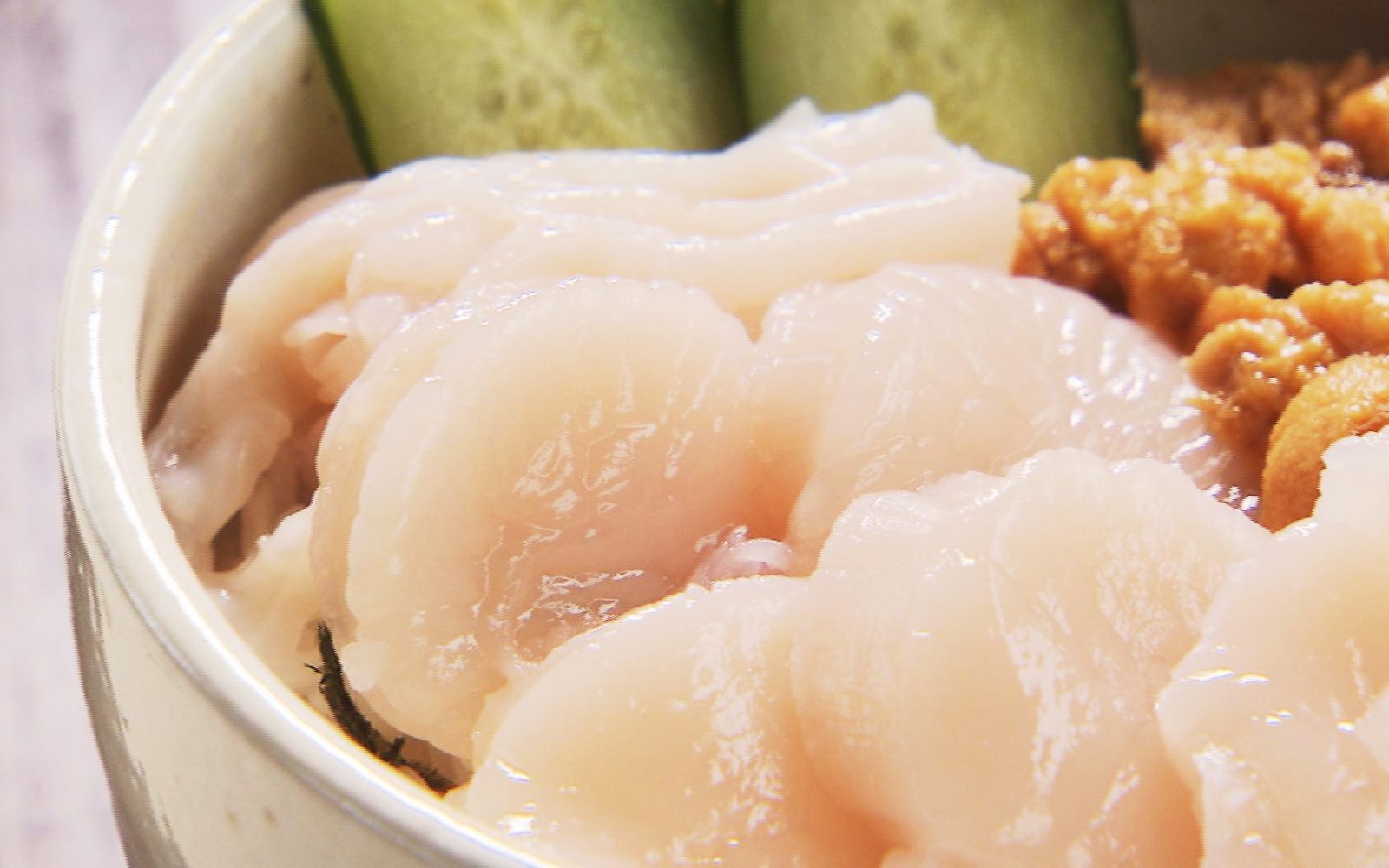 むつ湾の恵み！うに＆ほたて絶品丼