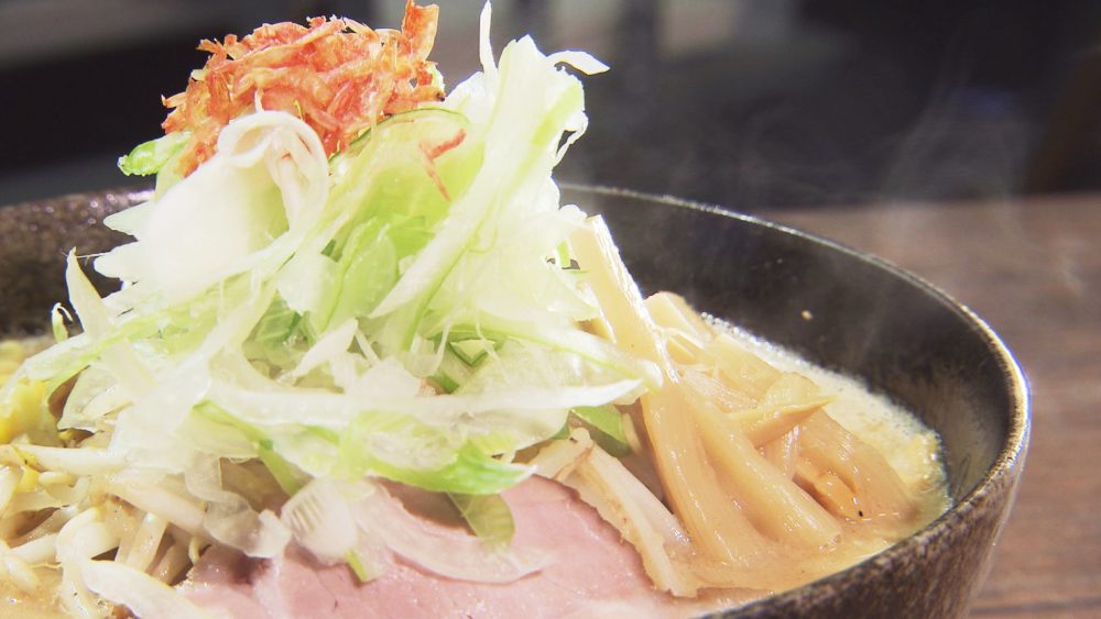 トロトロの豚骨味噌スープ「熟成津軽みそ」