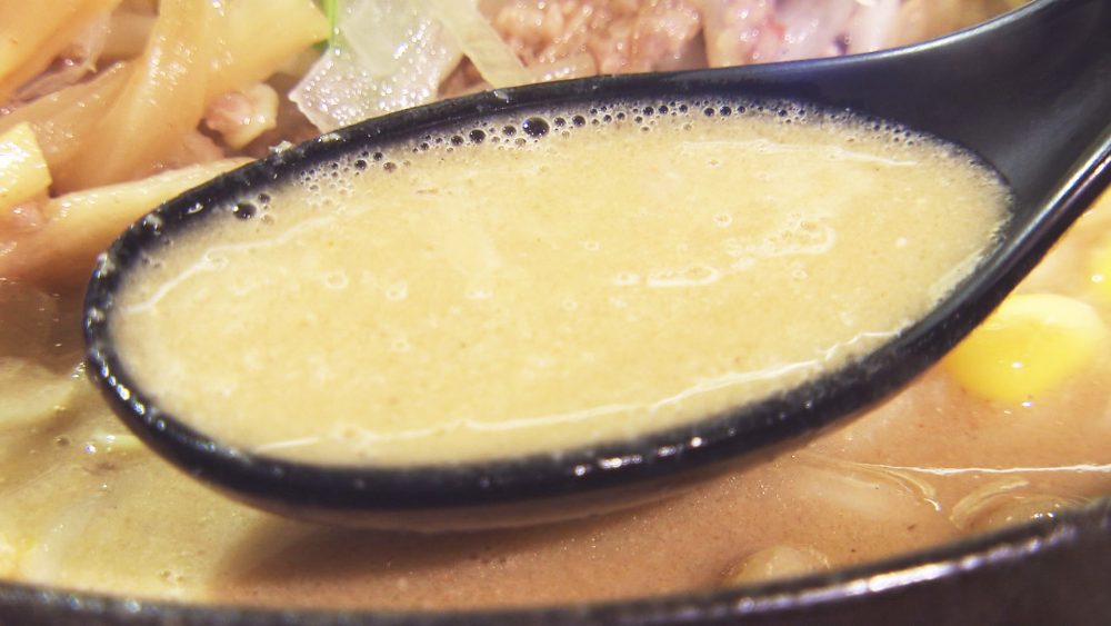 津軽味噌と北海道産をブレンドした赤味噌