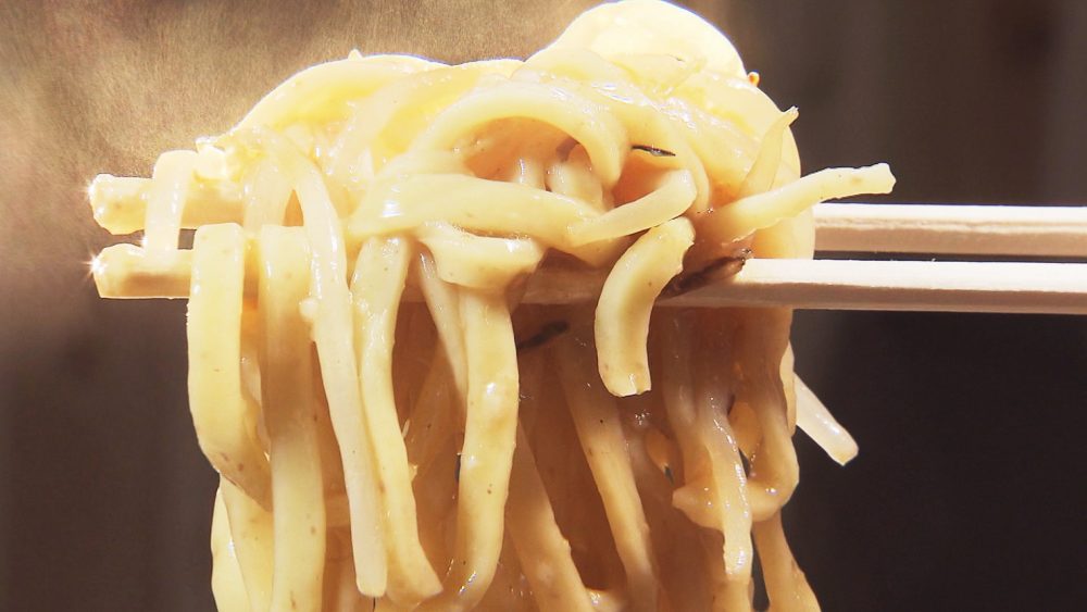 全粒粉の極太麺