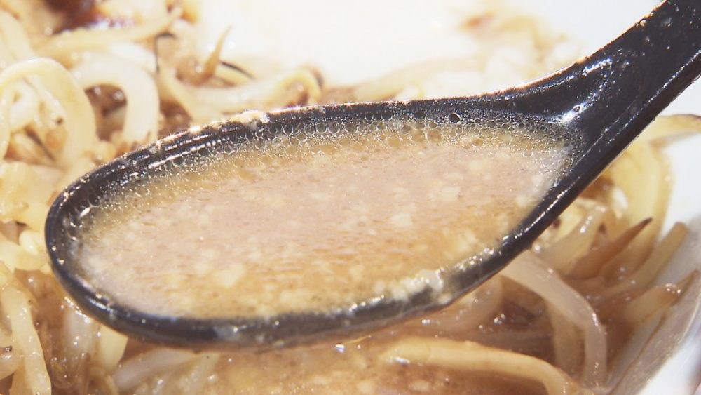 ニンニク感じる濃厚スープ