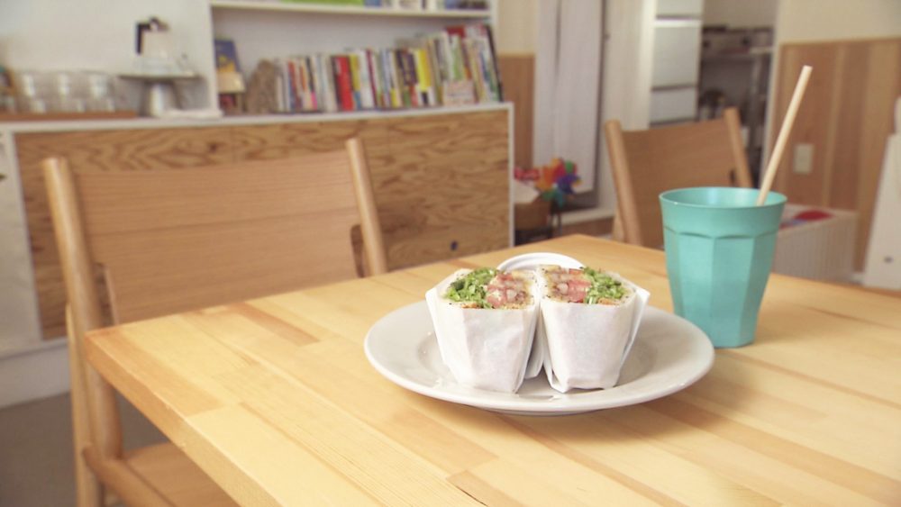 ベーコンの旨味たっぷり「自家製ベーコンサンドウィッチ」