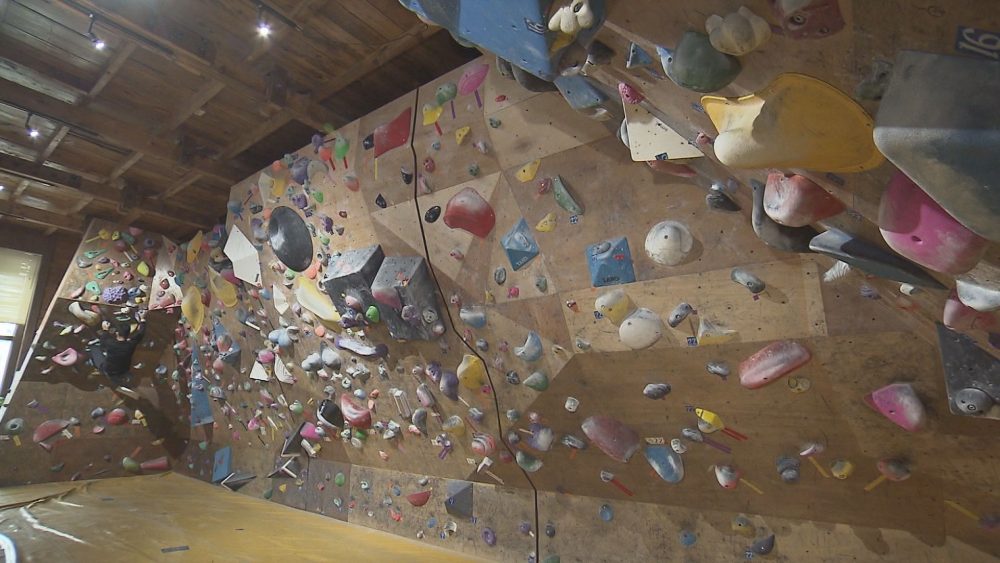 クライミングジム