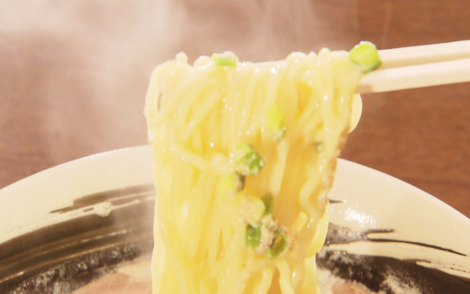 旨味とコクが詰まった優しい味わい「トロ塩ラーメン」