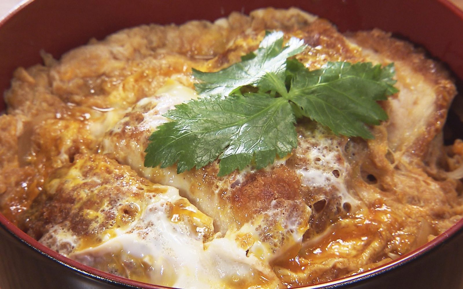 食べ応え抜群！ボリューム満点のかつ丼