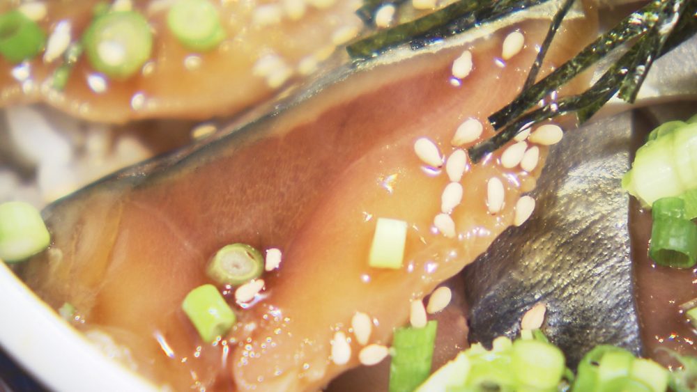 甘辛いタレとともに