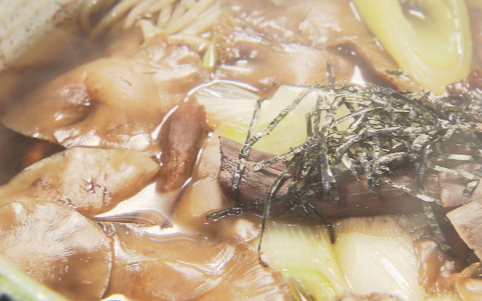 山の幸どっさり！だし香る「さもだしそば」