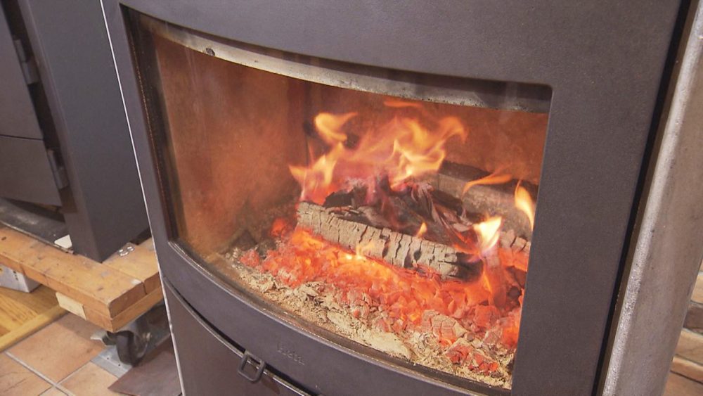 火のゆらぎを眺めて