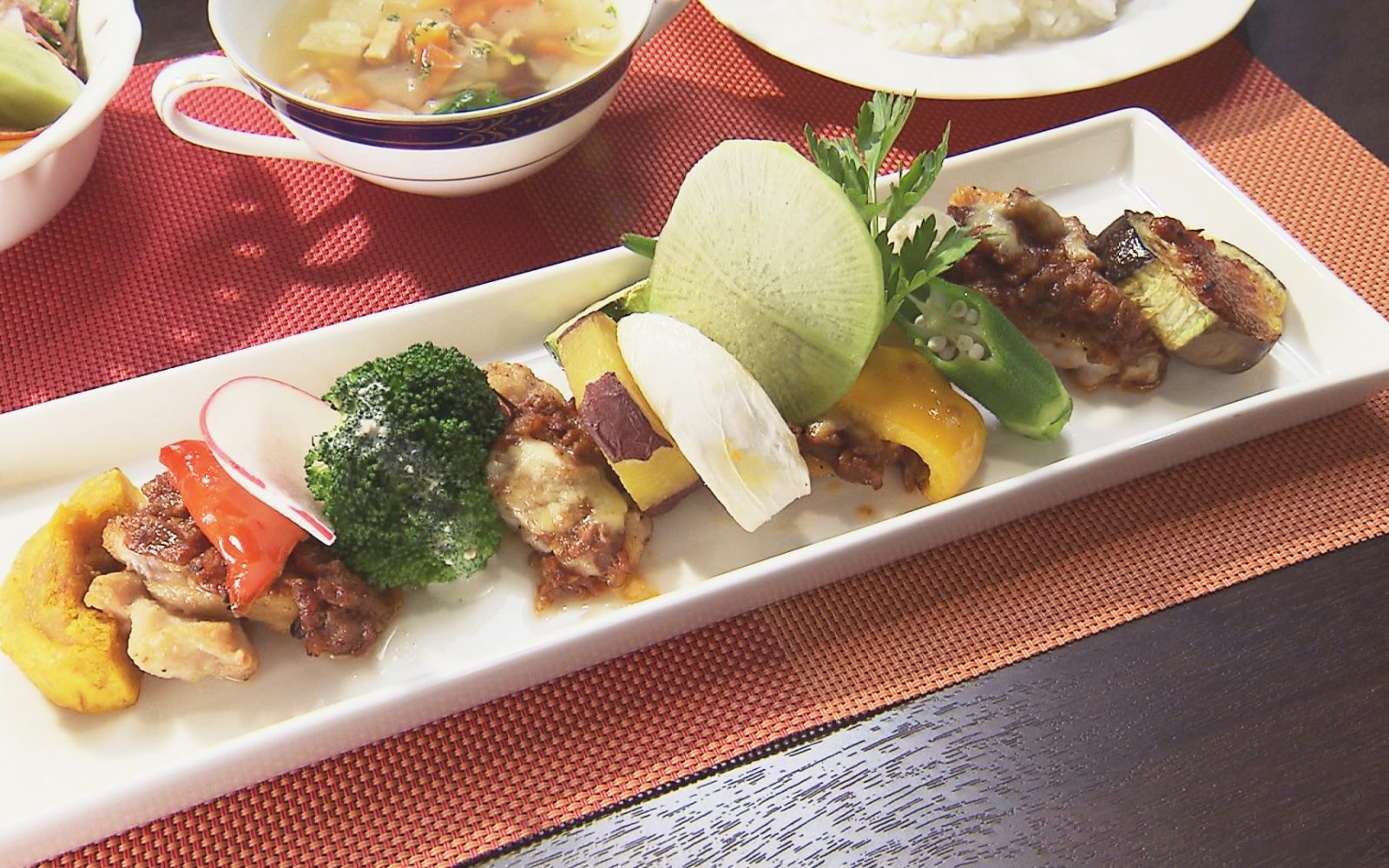 野菜たっぷり洋食ランチ！週替わり「シェフおすすめの一品」