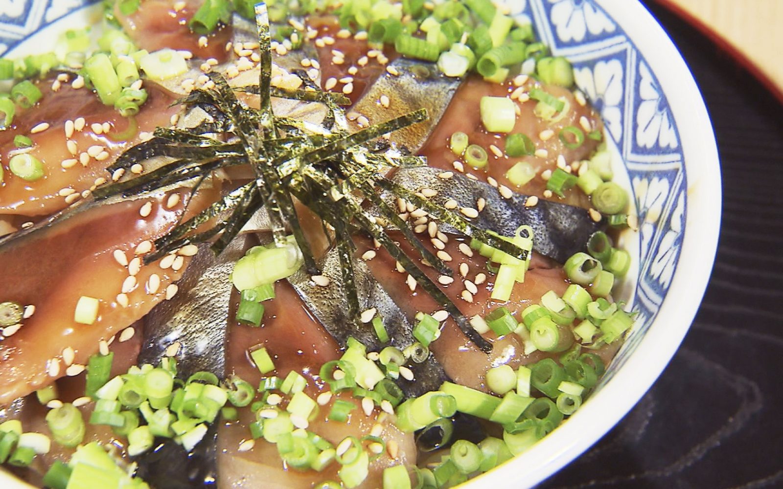 さばの旨み！絶品どんぶり「八戸前沖銀さばトロ漬け丼」