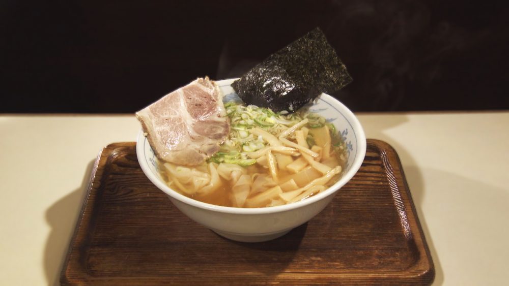 細めんの中華そば・ワンタン入り