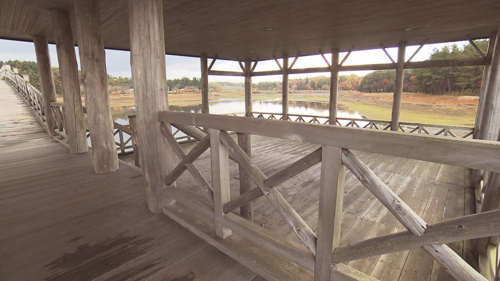 中間には休憩所が