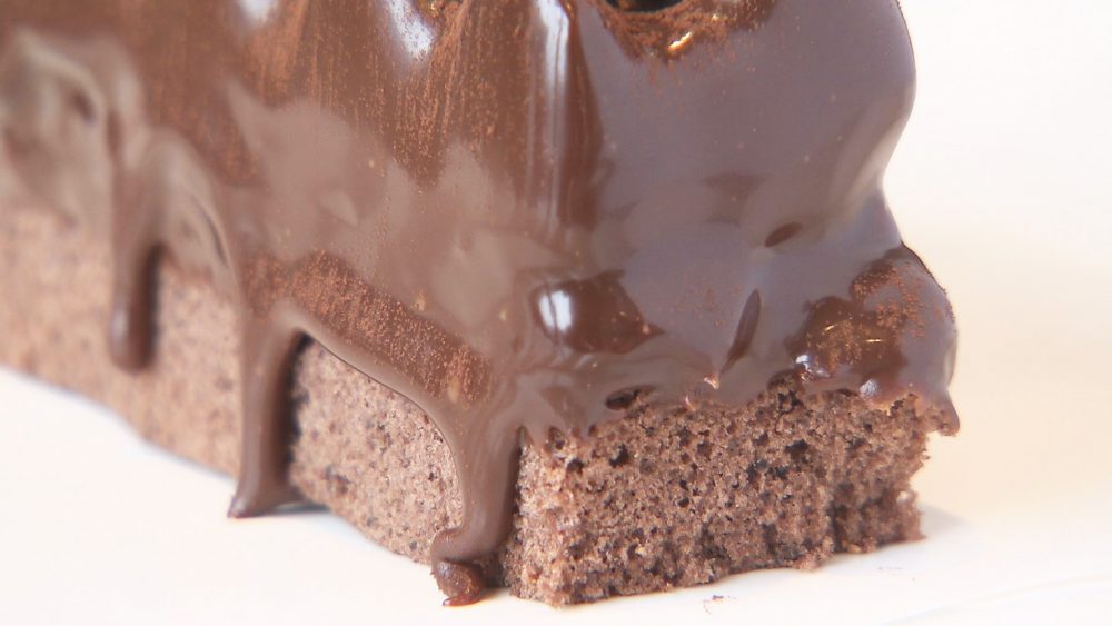 アーモンド香るチョコスポンジ