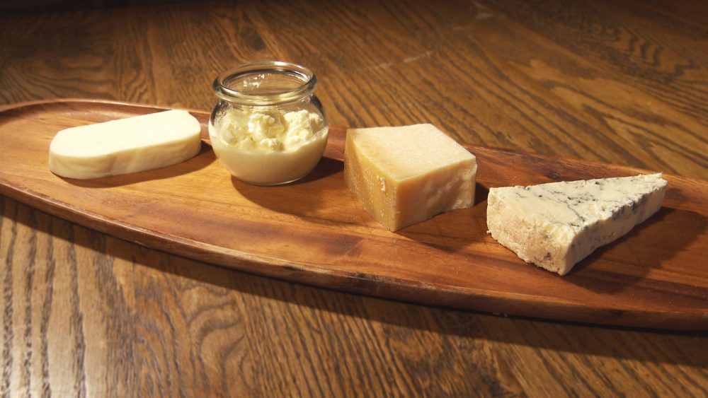 イタリアから取り寄せた４種チーズ使用