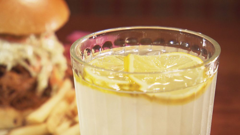 ドリンクとともに