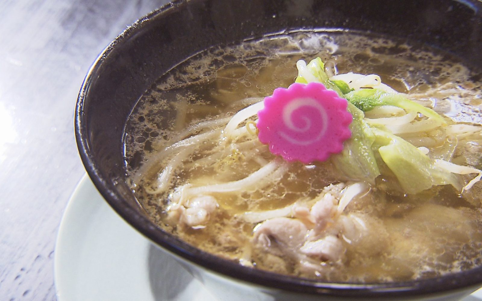 一日のはじまりに！朝ラーメン専門店の「八戸塩タンメン」