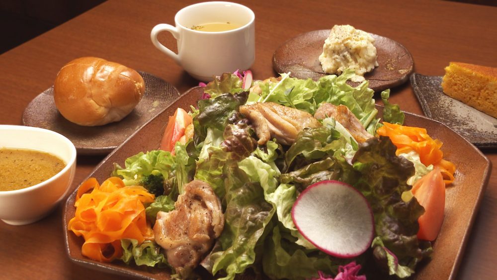 サラダを楽しみながらおいしく！野菜料理専門店