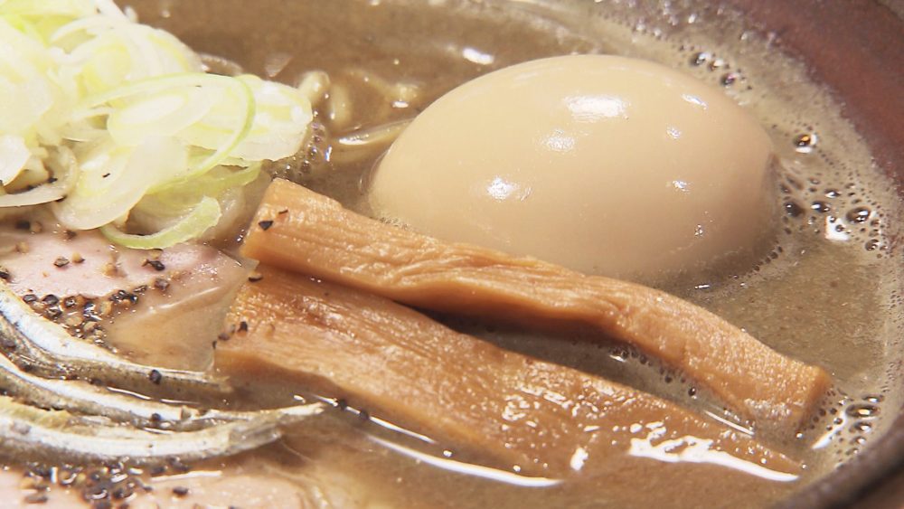 味玉トッピングで