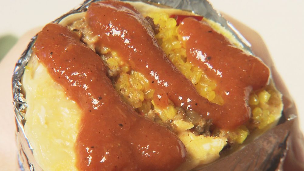 ピリ辛のサルサソースで