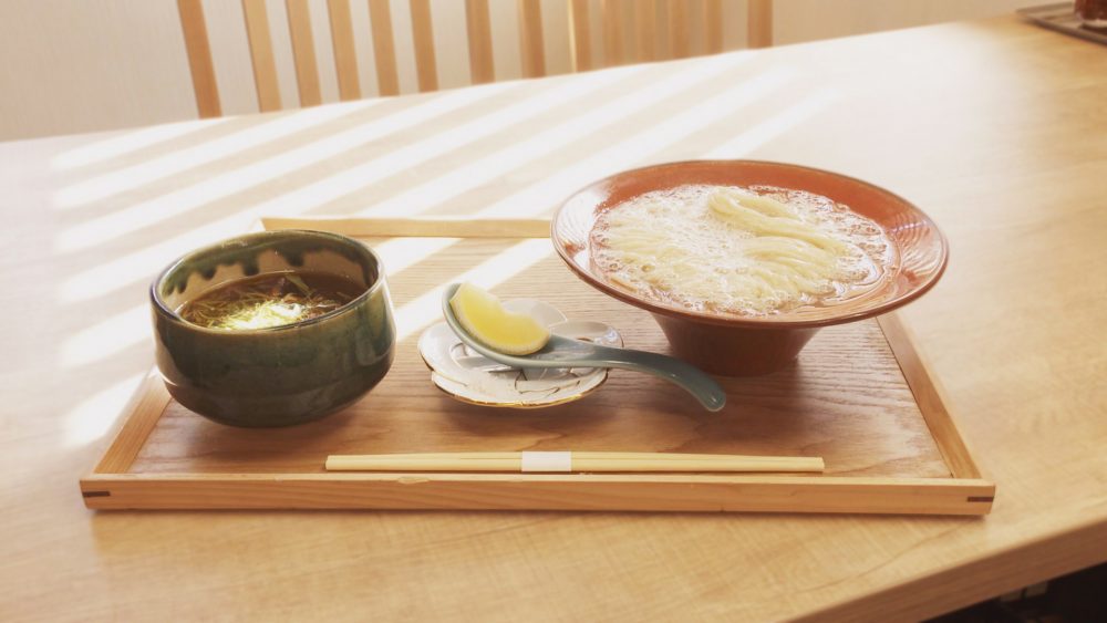 だし水つけ蕎麦