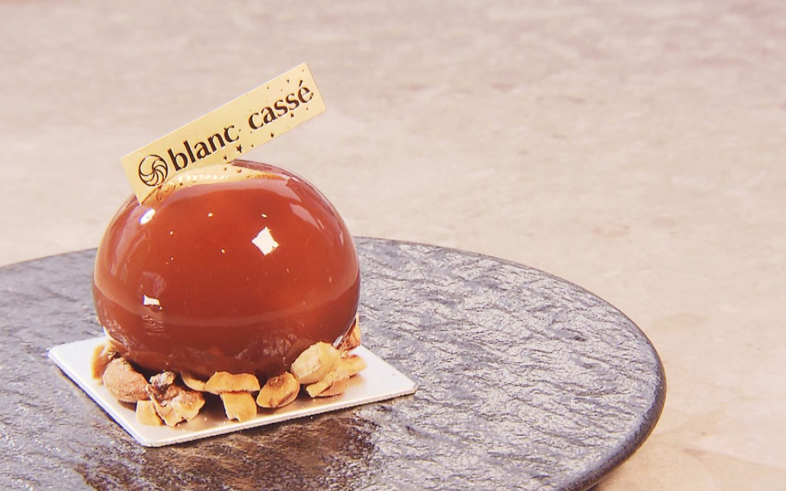 お昼で完売も！？人気店の奥深い絶品スイーツ