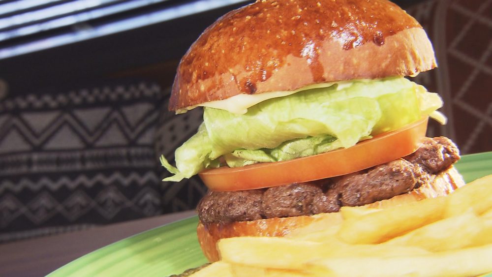 冷めてもやわらかい自家製バンズ