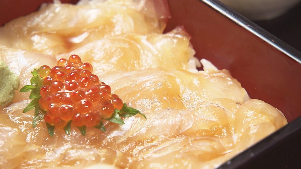 自家製ダレが平目を引き立てて