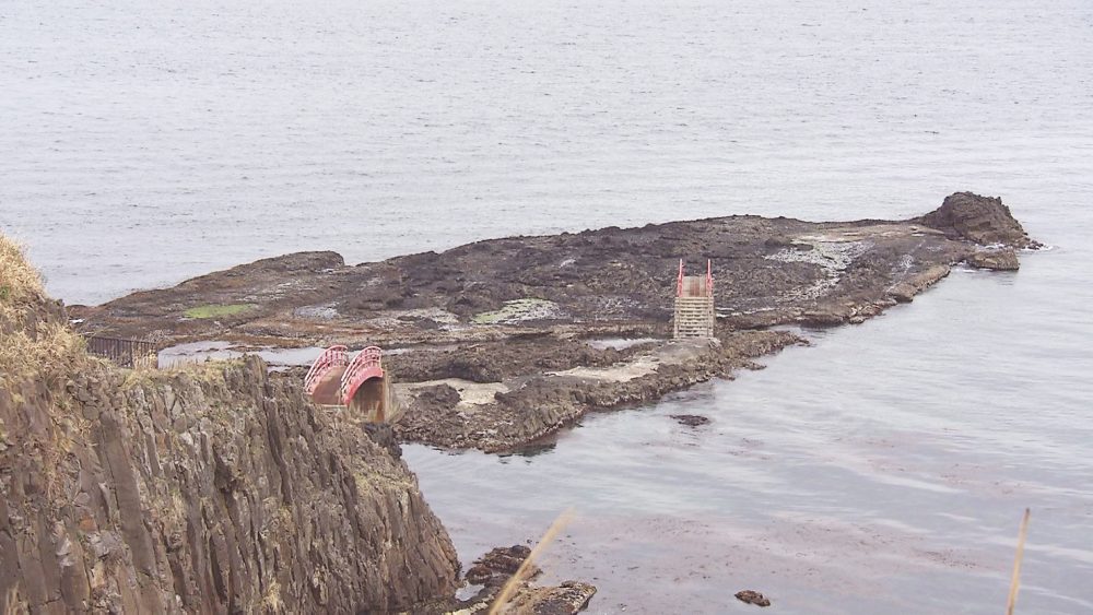 津軽半島の先端にある袰月海岸